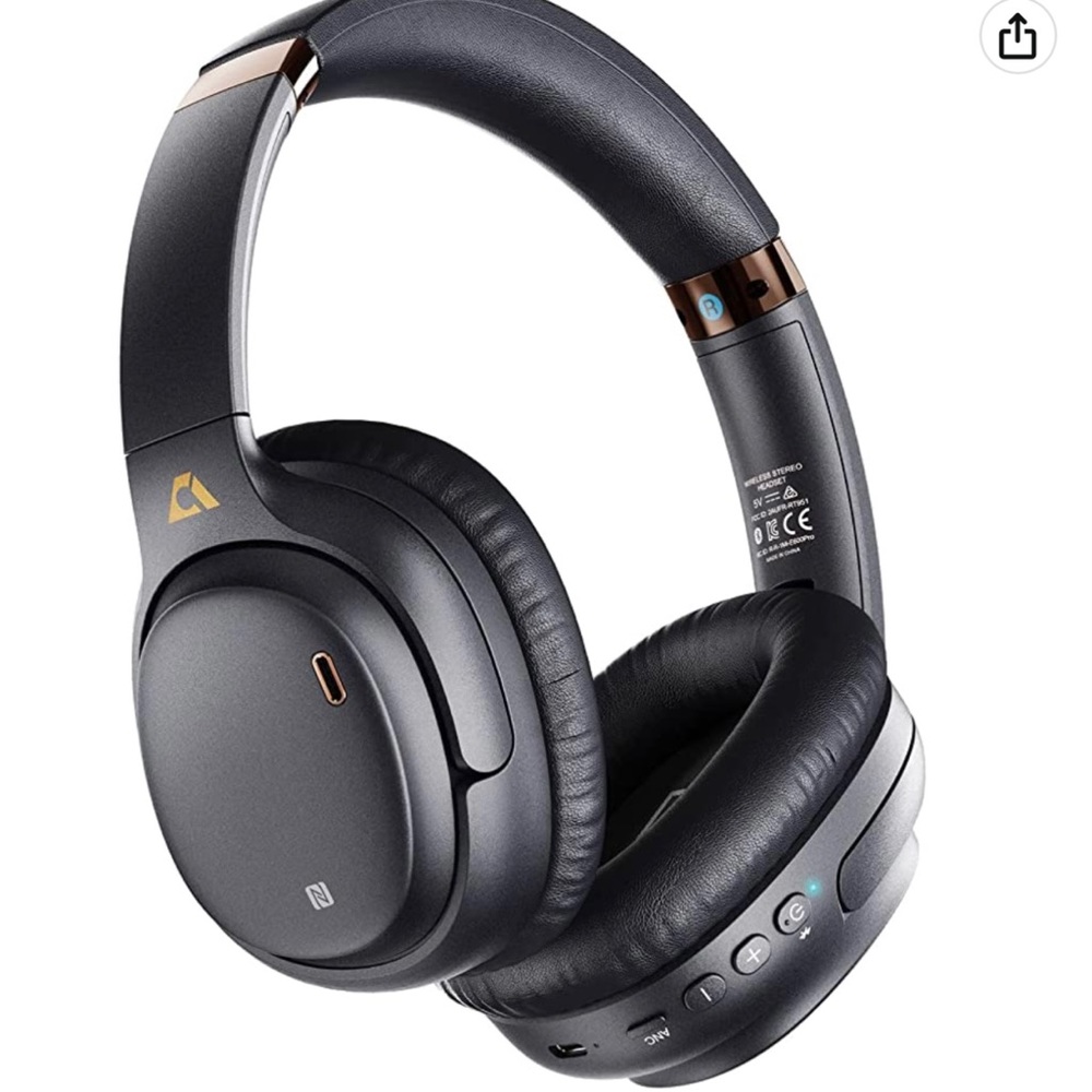 Active Noise Cancelling Headphones Over Ear Bluetooth Wireless LIKE NEW